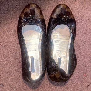 Damier Louis Vuitton shoes